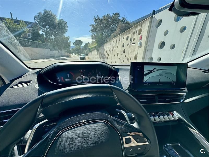 Usado Peugeot 5008 Allure 130 CV (95 kW) 2022 Blanco SUV