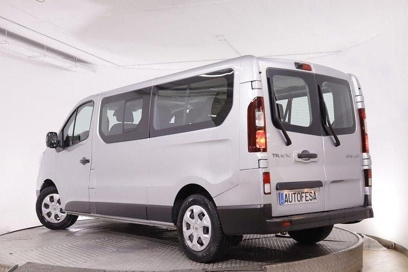 Usado Renault Trafic Zen 150 CV (110 kW) 2023 Plata