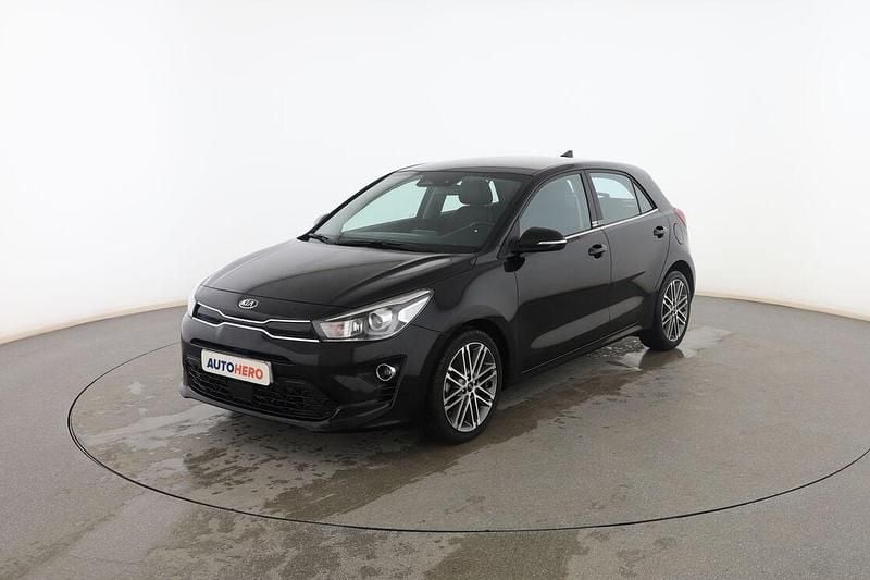 Usado Kia Rio 101 CV (74 kW) 2021 Negro Berlina