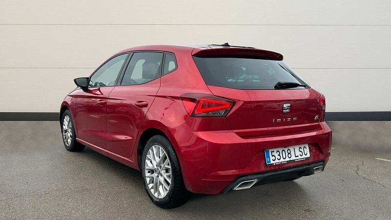 Usado Seat Ibiza FR 110 CV (80 kW) 2021 Rojo Berlina