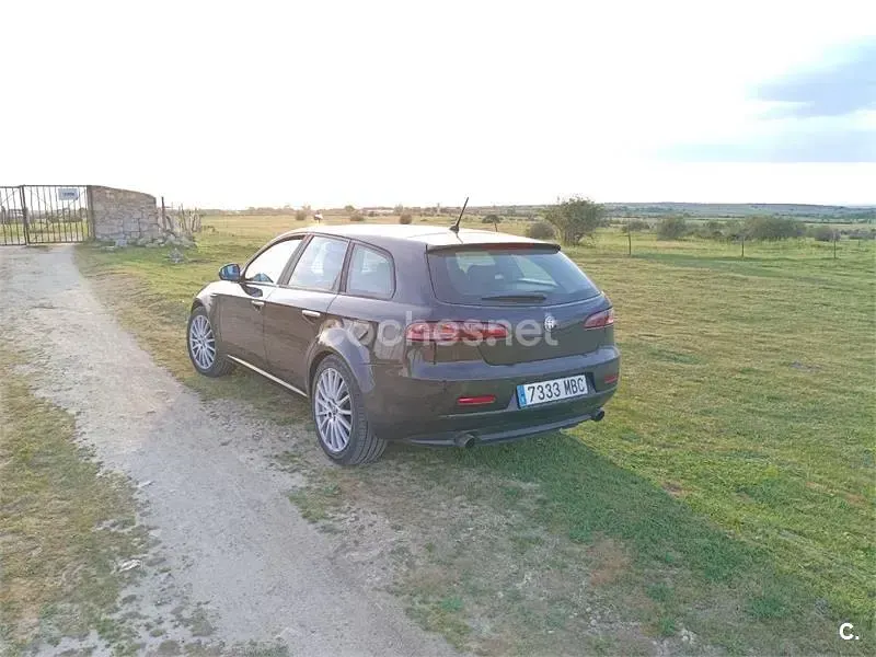 Usado Alfa Romeo 159 200 CV (147 kW) 2007 Negro Familiar