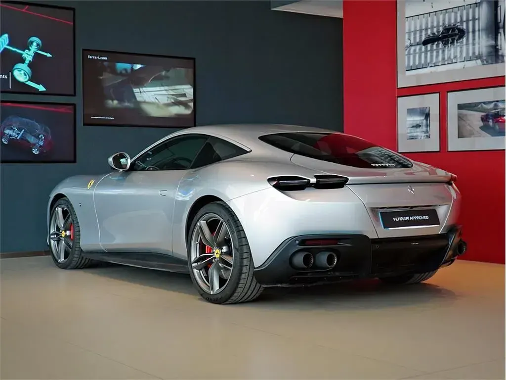 Usado Ferrari Roma 620 CV (456 kW) 2022 Grigio nurburgring Coupe