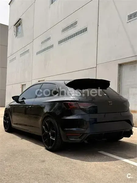 Usado Seat Leon SC FR 184 CV (135 kW) 2014 Negro Utilitario