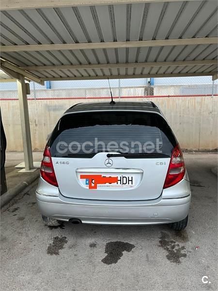 Usado Mercedes A180 Elegance 109 CV (80 kW) 2006 Gris / plata Monovolumen