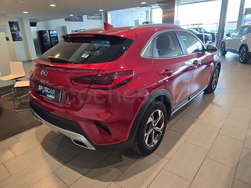 Usado Kia XCeed 120 CV (88 kW) 2021 Granate SUV