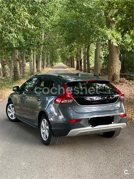 Gris / plata Usado 2014 Volvo V40 CC Summum Familiar | 7000 € (Caro) - Imagen 1/3