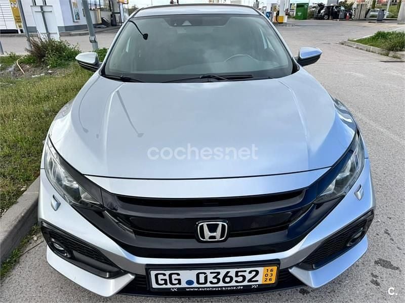 Usado Honda Civic Elegance 120 CV (88 kW) 2018 Gris / plata Berlina