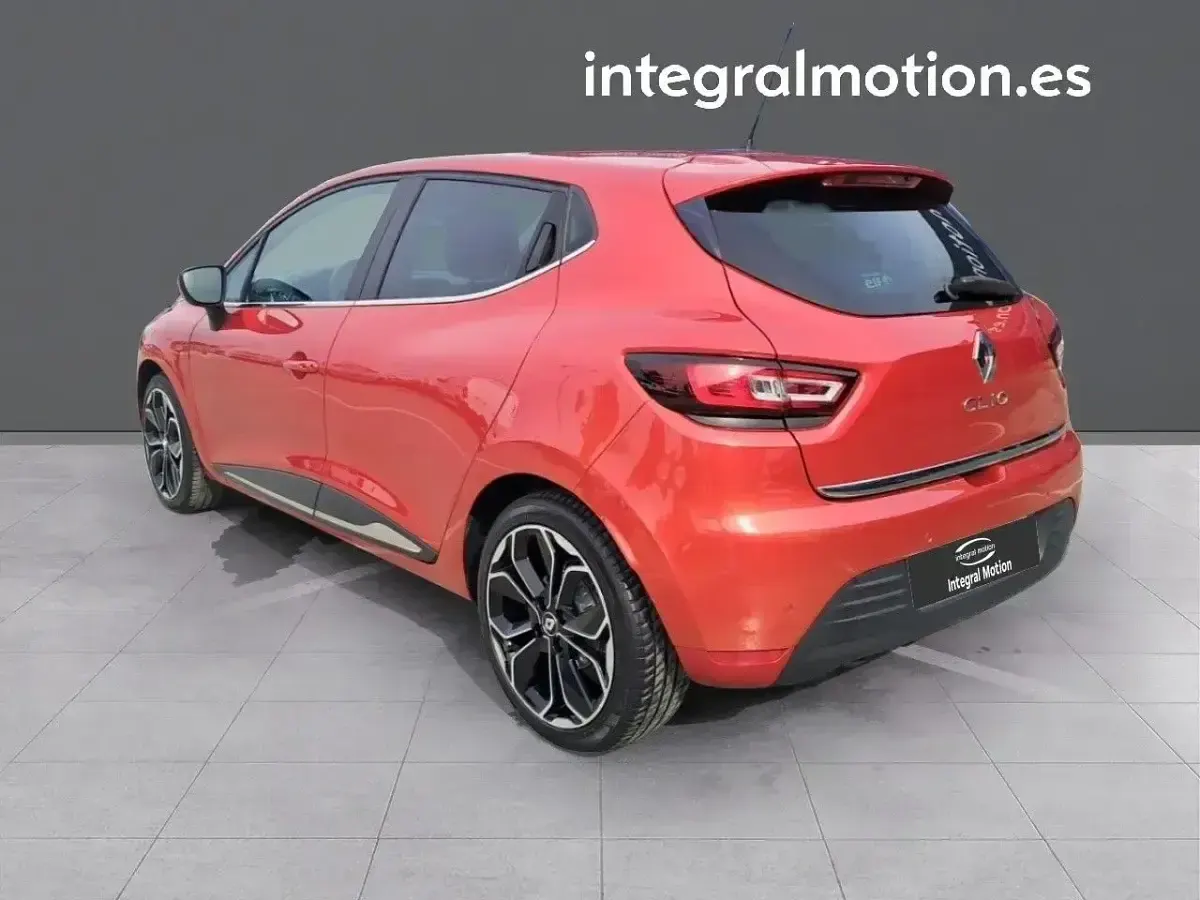 Usado Renault Clio IV LIMITED 89 CV (65 kW) 2018 Rojo Berlina
