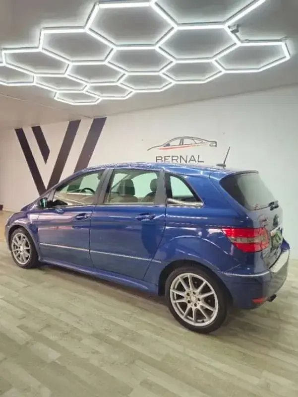 Usado Mercedes B180 109 CV (80 kW) 2010 Azul Monovolumen