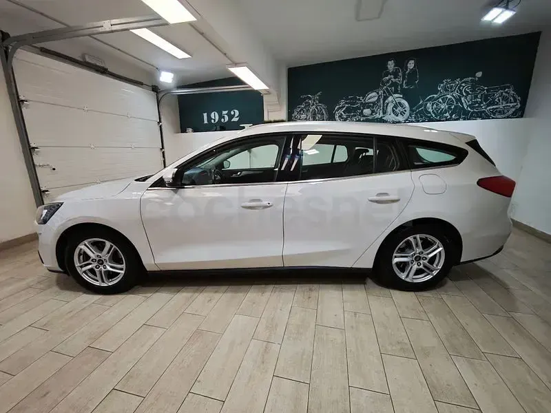 Usado Ford Focus Active X 115 CV (84 kW) 2022 Beige Familiar
