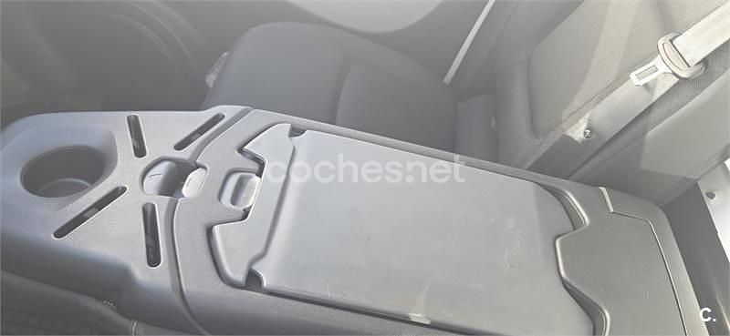 Usado Renault Trafic LIMITED 120 CV (88 kW) 2019 Blanco Monovolumen