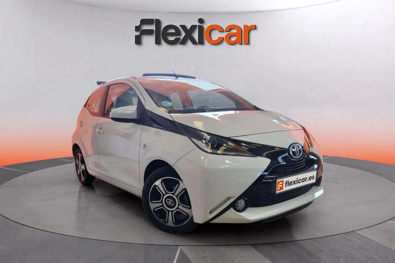 Blanco Usado 2018 Toyota Aygo X-cite Utilitario | 10.790 € (Precio justo) - Imagen 1/4