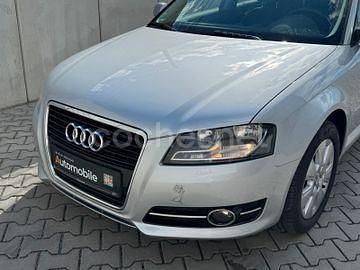 Usado Audi A3 Attraction 125 CV (91 kW) 2012 Gris / plata Berlina