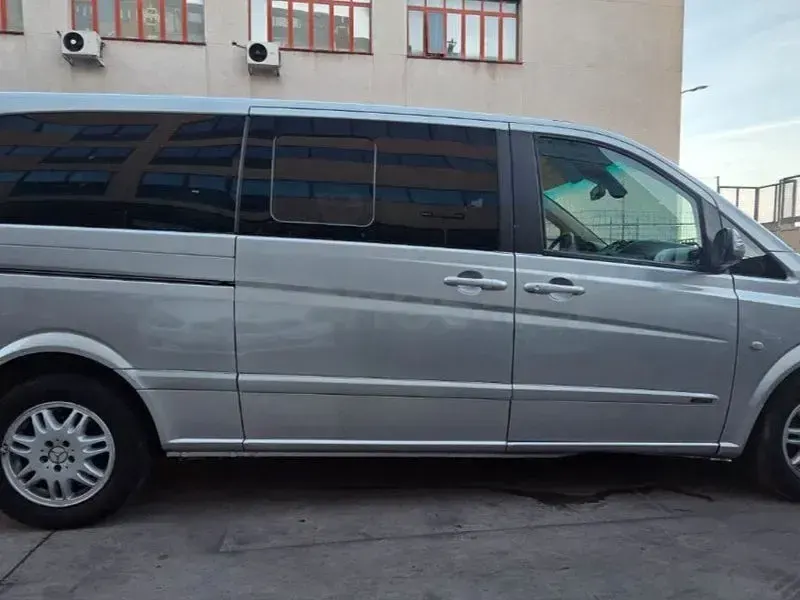 Käytetty Mercedes Viano 204 HP (150 kW) 2009 Harmaa Tila-auto