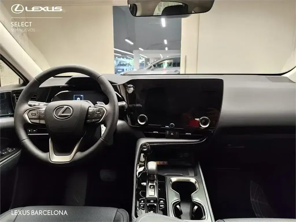 Usado Lexus NX450h+ 292 CV (214 kW) 2026 Rojo SUV