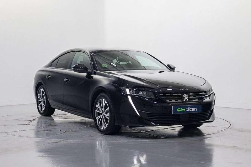Usado Peugeot 508 Allure 131 CV (96 kW) 2022 Negro Berlina