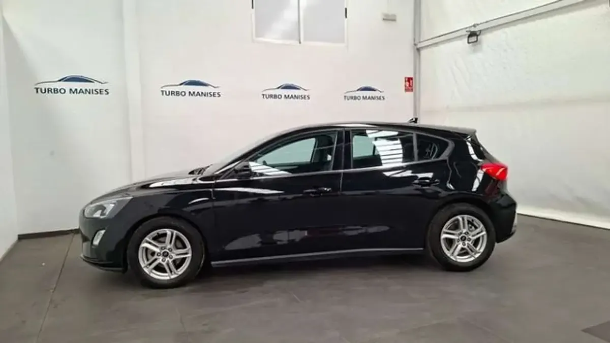 Usado Ford Focus Trend+ 120 CV (88 kW) 2020 Negro Utilitario