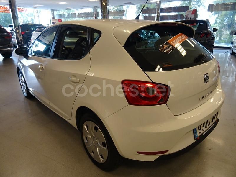 Usado Seat Ibiza Ecomotive 75 CV (55 kW) 2015 Blanco Berlina