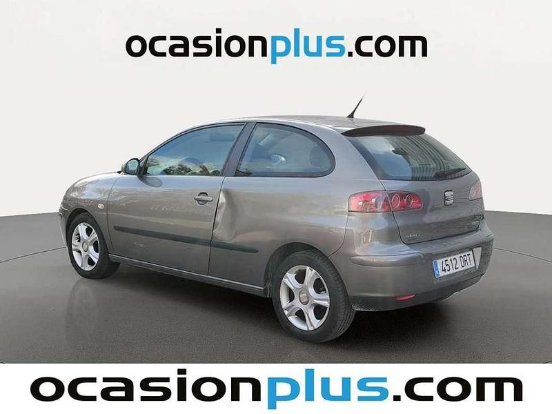 Usado Seat Ibiza 99 CV (72 kW) 2005 Gris Utilitario