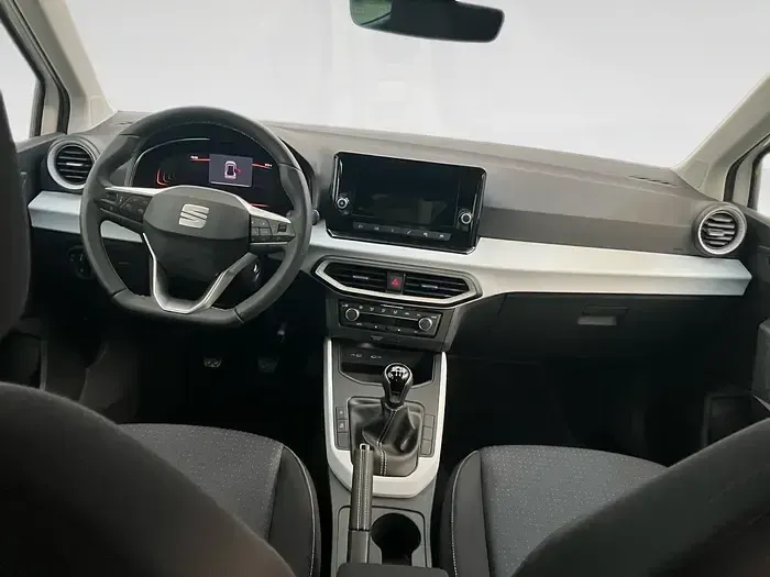 Usado Seat Arona Style 115 CV (84 kW) 2026 Blanco SUV