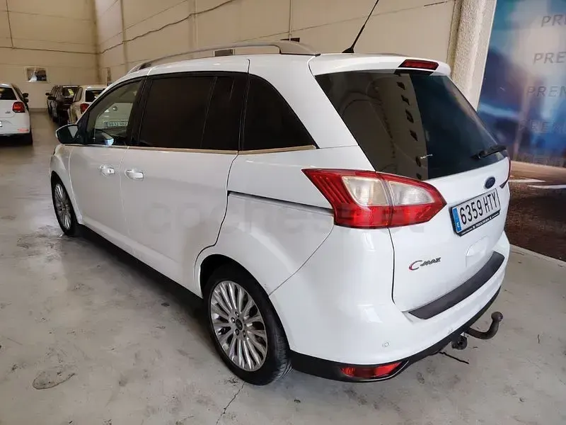 Usado Ford C-MAX Titanium 125 CV (91 kW) 2013 Blanco Monovolumen