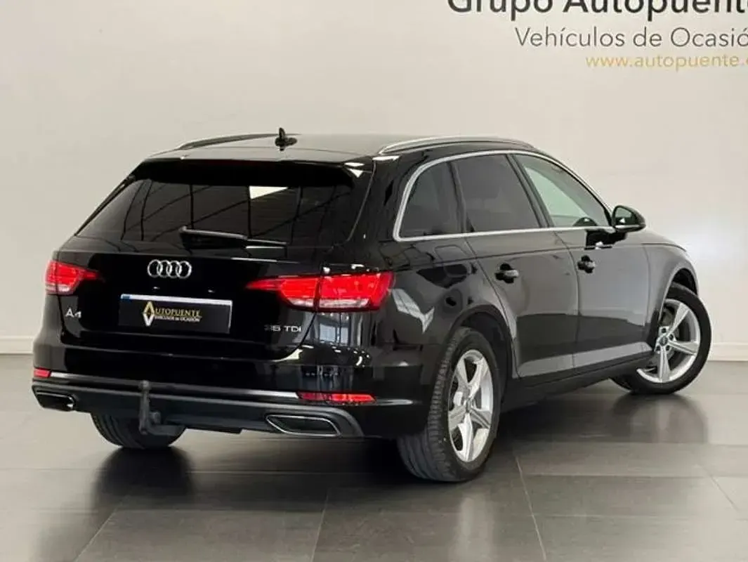 Usado Audi A4 Premium 150 CV (110 kW) 2019 Negro Familiar
