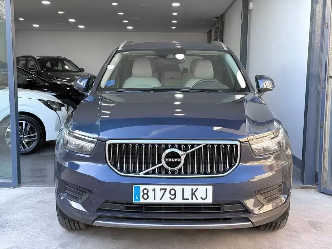 Usado Volvo XC40 Inscription 211 CV (155 kW) 2021 Azul SUV
