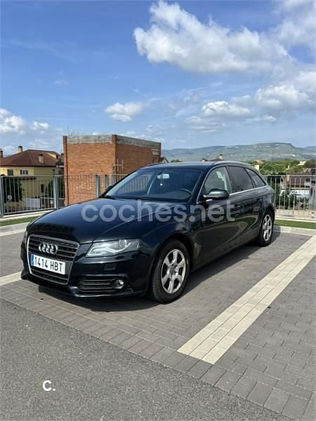 Usado Audi A4 143 CV (105 kW) 2011 Negro Familiar