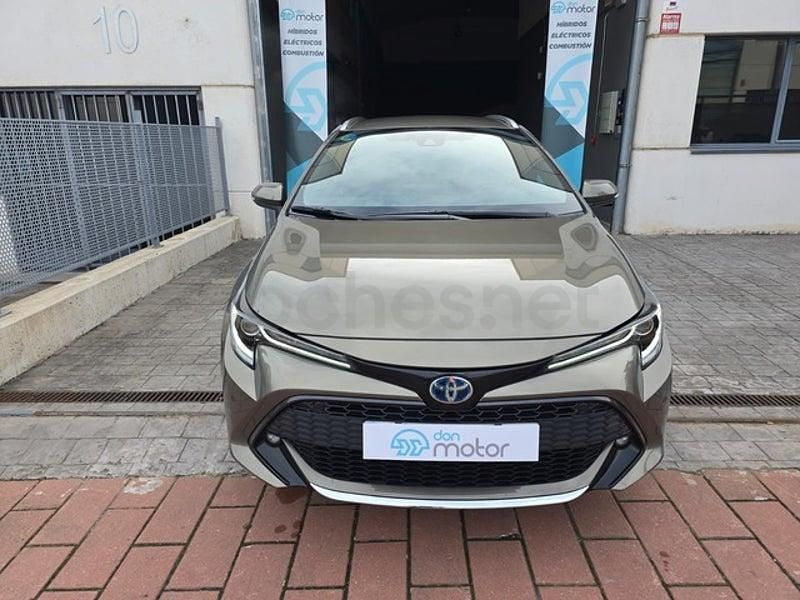 Usado Toyota Corolla Sport 180 CV (132 kW) 2022 Gris / plata Familiar