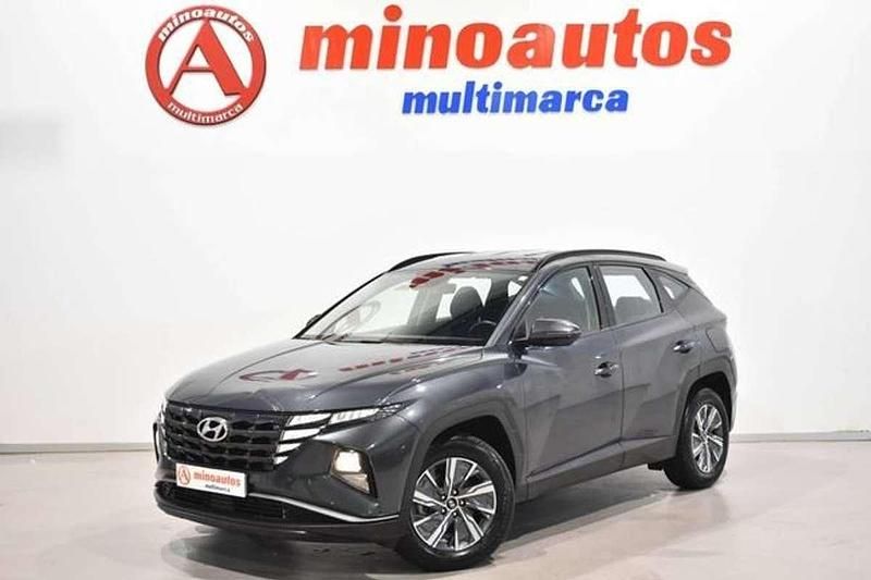 Usado Hyundai Tucson 232 CV (170 kW) 2023 Gris / plata SUV
