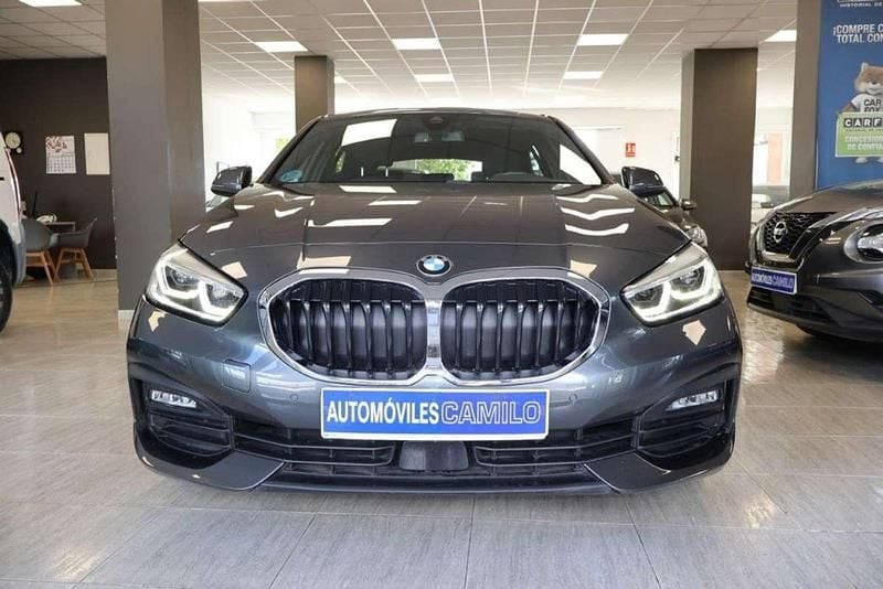 Używany BMW 118 150 KM (110 kW) 2021 Szary Hatchback