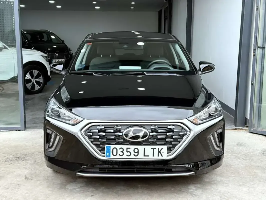 Usado Hyundai Ioniq 141 CV (103 kW) 2021 Negro Utilitario