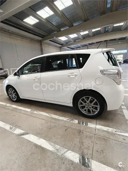 Usado Toyota Verso Advance 132 CV (97 kW) 2013 Blanco Monovolumen