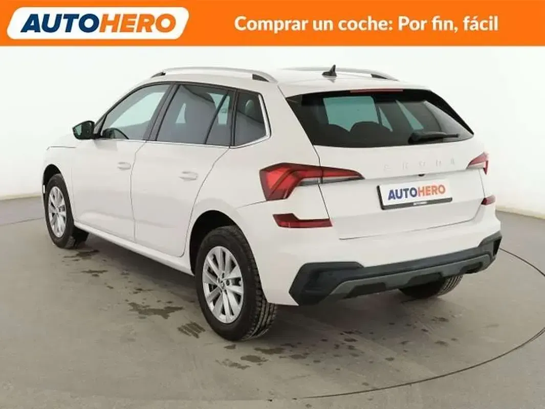 Usado Skoda Kamiq Selection 116 CV (85 kW) 2024 Blanco SUV