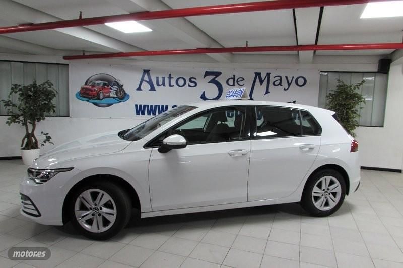 Usado VW Golf VIII Life 110 CV (80 kW) 2021 Blanco Berlina