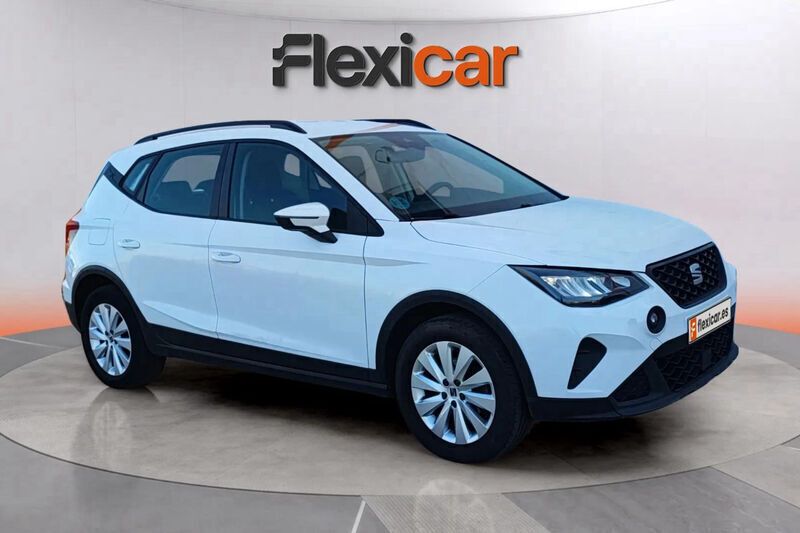 Blanco Usado 2022 Seat Arona Reference SUV | 13.490 € (Precio justo) - Imagen 1/4