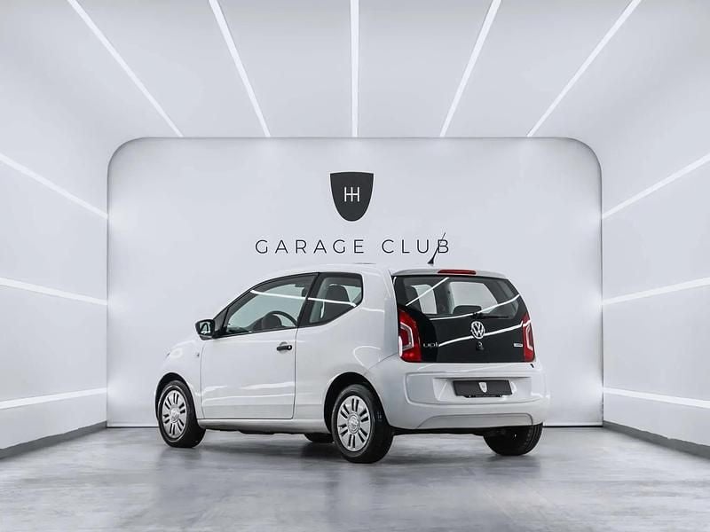 Usado VW up! high up! 60 CV (44 kW) 2014 Blanco Utilitario