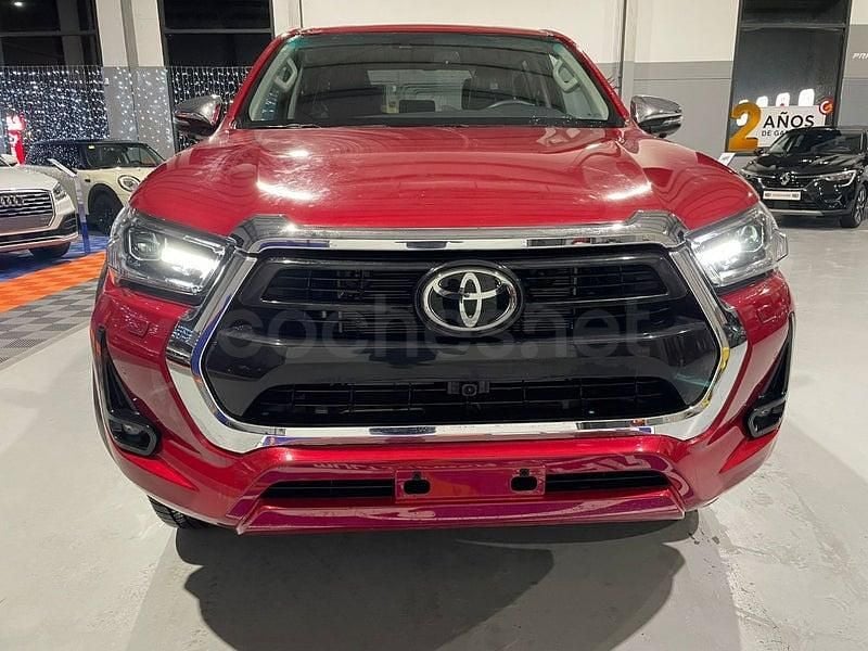 Nuevo Toyota HiLux Sport 204 CV (150 kW) 2025 Granate Recogida