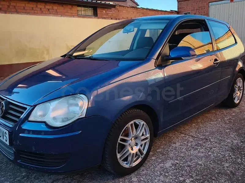 Usado VW Polo Advance 70 CV (51 kW) 2006 Azul Utilitario