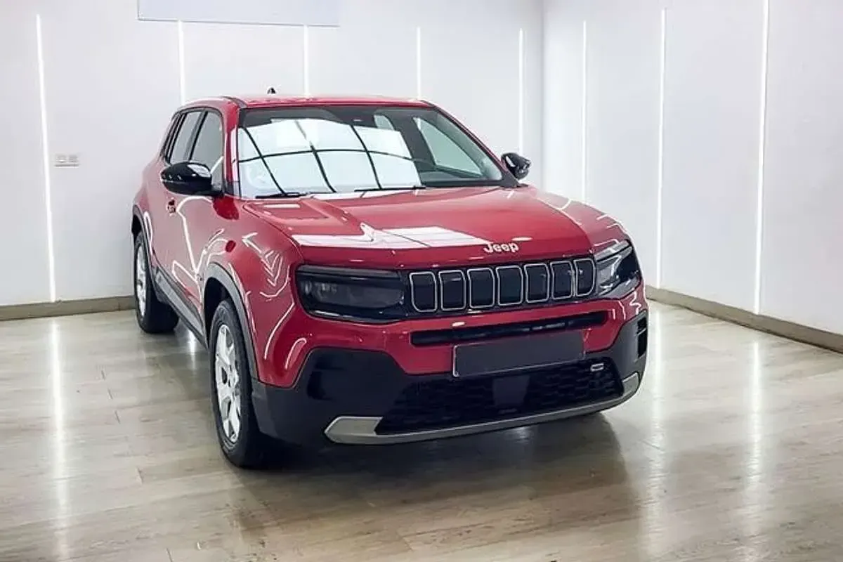 Usado Jeep Avenger Altitude 101 CV (74 kW) 2023 Rojo SUV