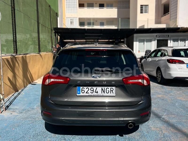 Begagnad Ford Focus Trend 120 HK (88 kW) 2019 Grå Kombi