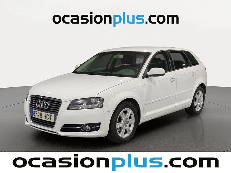 Blanco Usado 2011 Audi A3 Sportback Attraction Utilitario | 9300 € (Precio justo) - Imagen 1/4