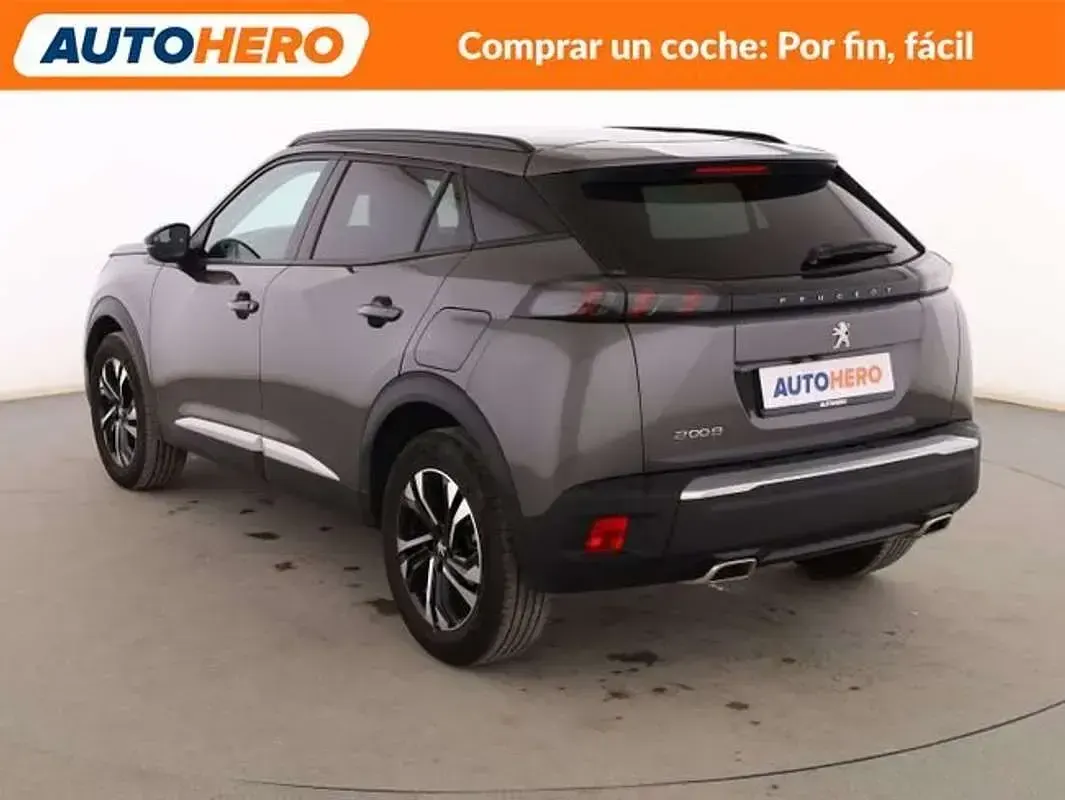 Usado Peugeot 2008 Allure 131 CV (96 kW) 2022 Gris SUV