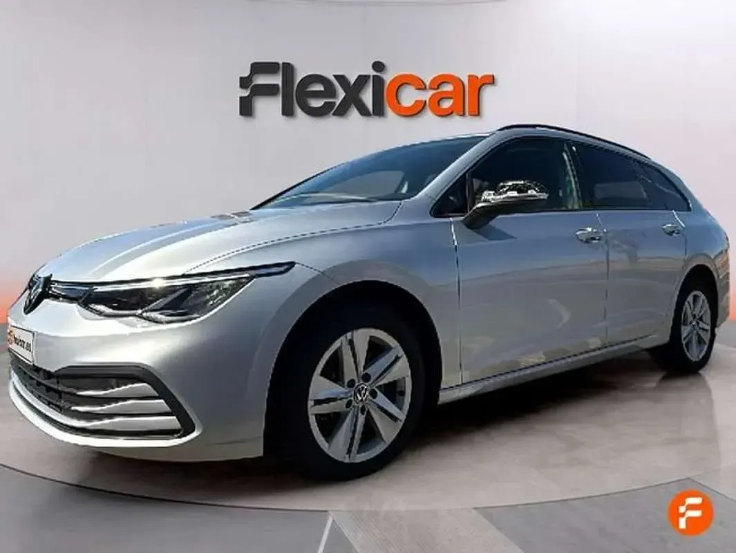 Usado VW Golf VIII 116 CV (85 kW) 2021 Gris Familiar