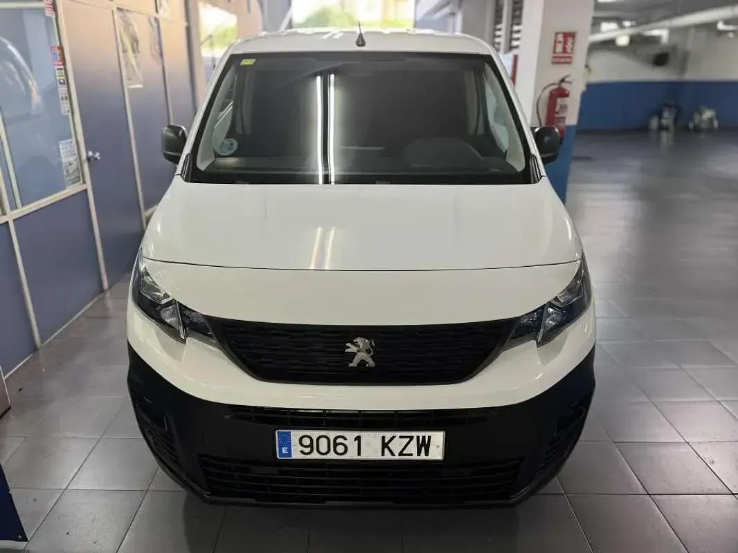 Usado Peugeot Partner S 102 CV (75 kW) 2019 Blanco Monovolumen