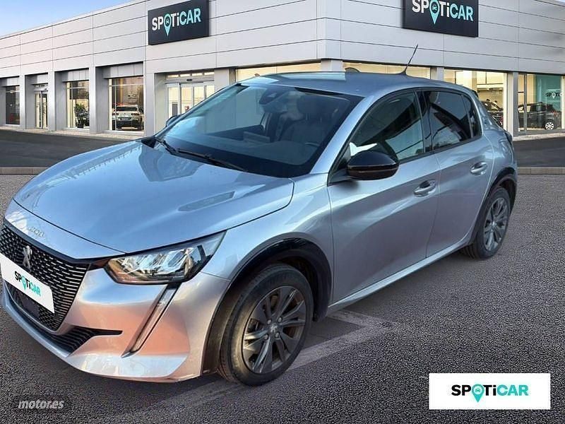 Usado Peugeot 208 Allure 100 kW (136 CV) 2023 Gris Utilitario