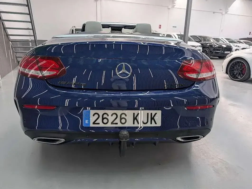 Usado Mercedes C220 170 CV (125 kW) 2018 Azul Descapotable