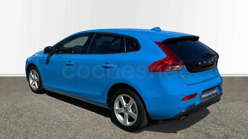 Usado Volvo V40 Kinetic 180 CV (132 kW) 2013 Azul Berlina