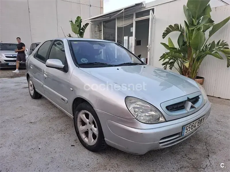 Usado Citroën Xsara Exclusive 110 CV (80 kW) 2002 Gris / plata Berlina