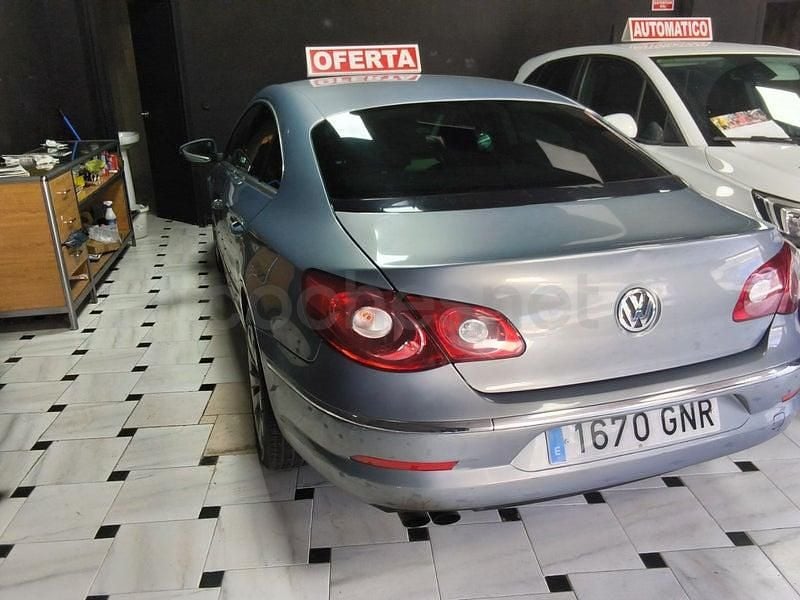 Usado VW Passat 200 CV (147 kW) 2010 Azul Berlina